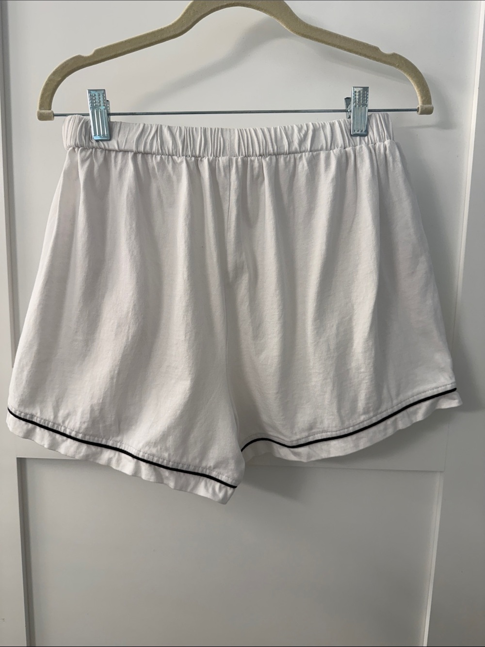 Bride White Short Pajama Set with Rhinestone Script - Picture 12 of 15